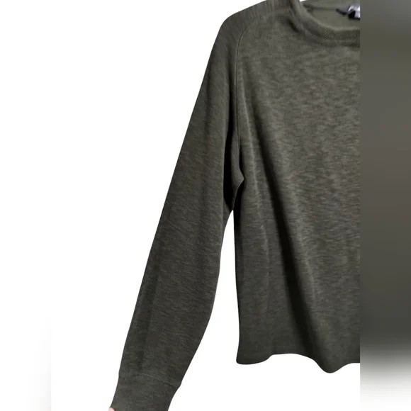M484) Eddie Bauer Green Double Knit Crew neck Sweater Size Medium - Picture 3 of 7
